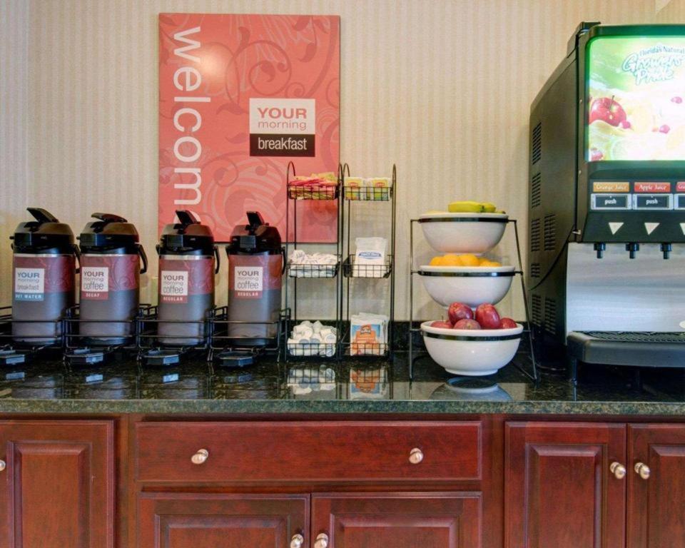 Comfort Inn Foxboro - Mansfield Foxborough Bagian luar foto