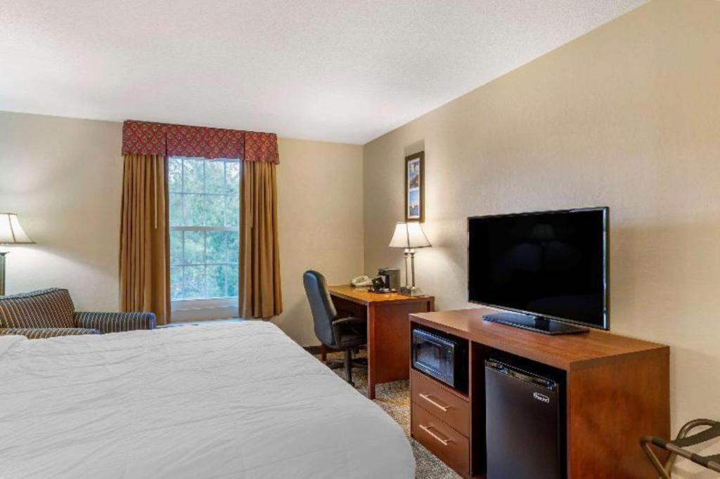 Comfort Inn Foxboro - Mansfield Foxborough Bagian luar foto